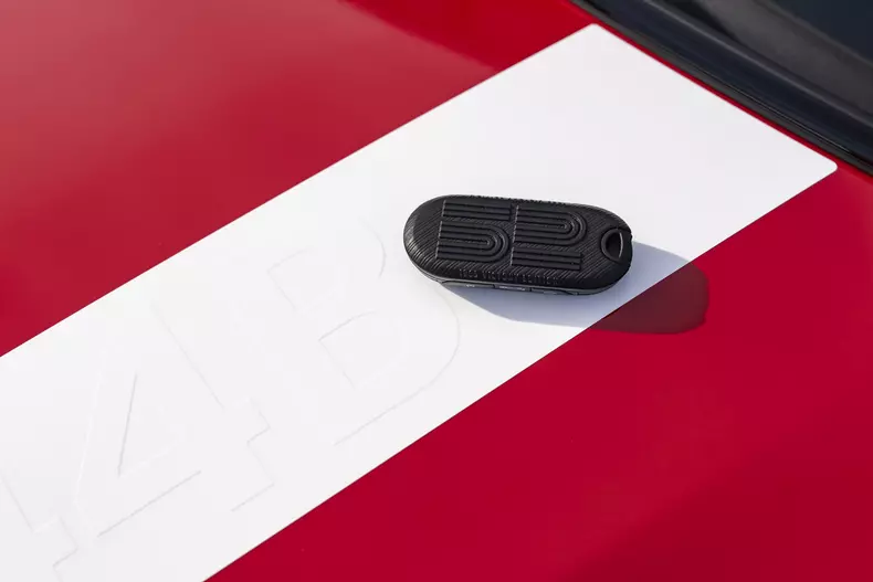 P90625074_highRes_mini-jcw-1965-victor