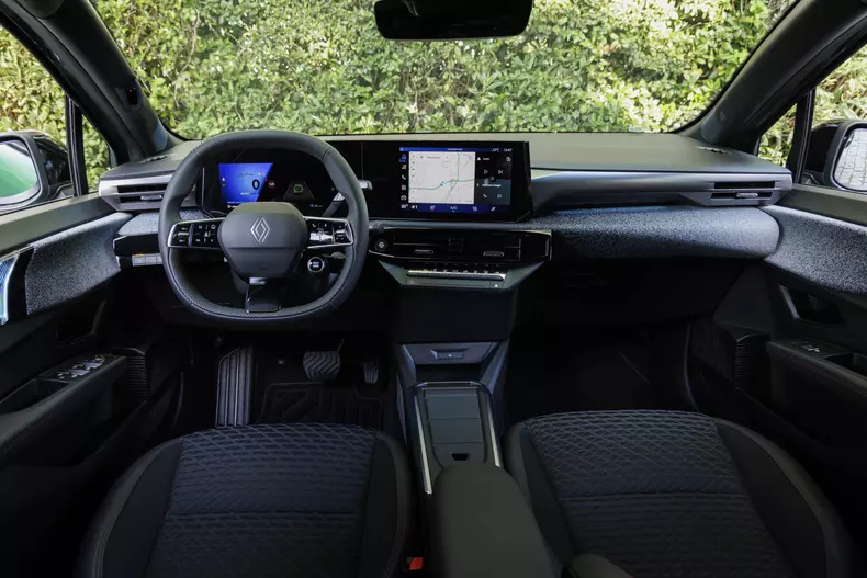 RENAULT CLIO VI FULL HYBRID E-TECH (RB3B1 HEV)