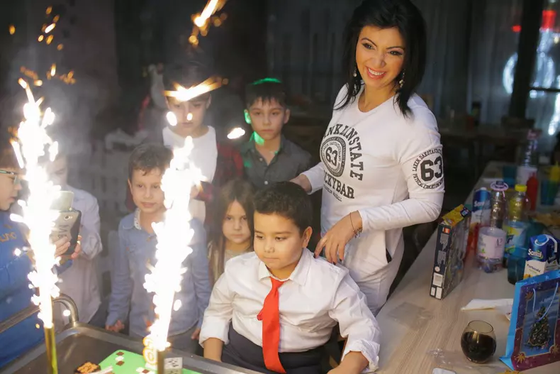 Adriana Bahmuteanu copii 2