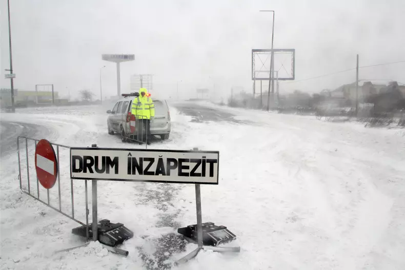 drumuri inchise din cauza viscolului 2