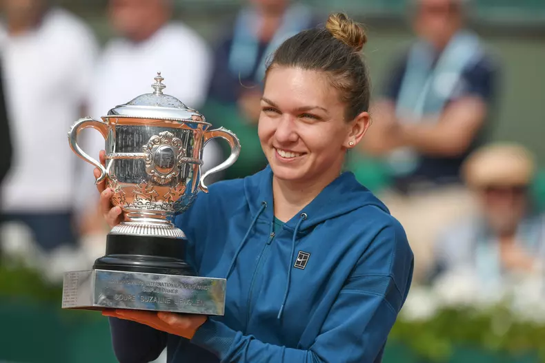 Roland Garros Day 14 - Simona Halep winning the Women Final - Paris