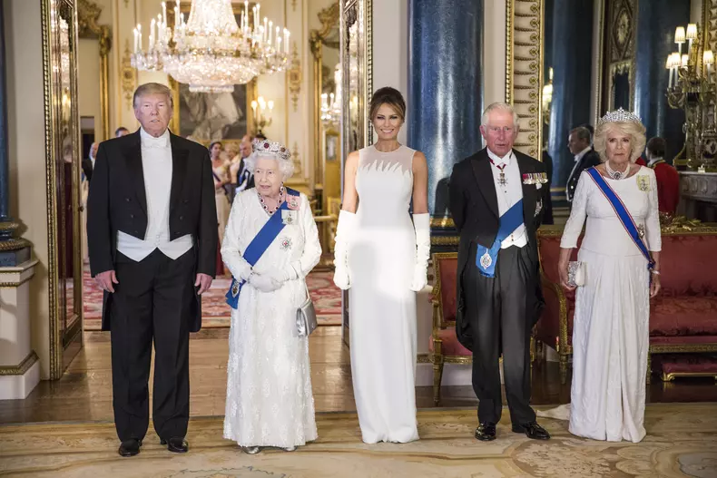 De ce toate doamnele au purtat rochii albe la banchetul organizat la Palatul Buckingham