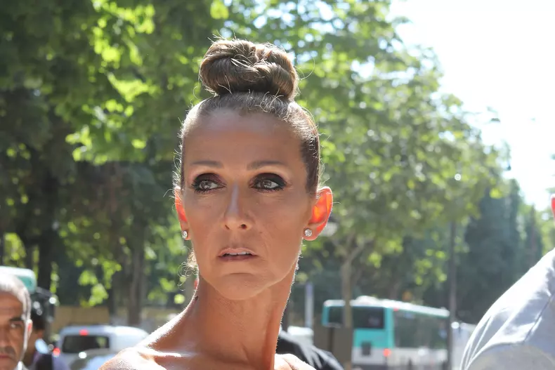 Coafura cu efect de lifting facial