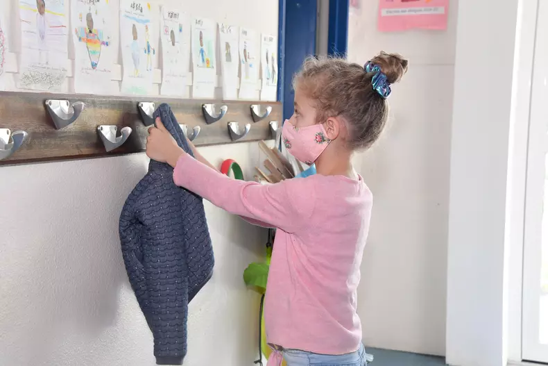 Epidémie de Coronavirus (Covid-19) - Les enfants reprenant le chemin de l'école