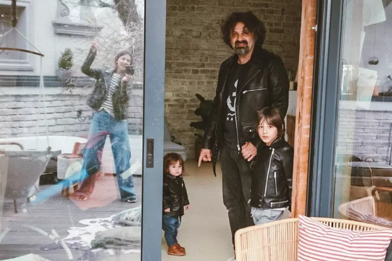 Dana Rogoz si familia