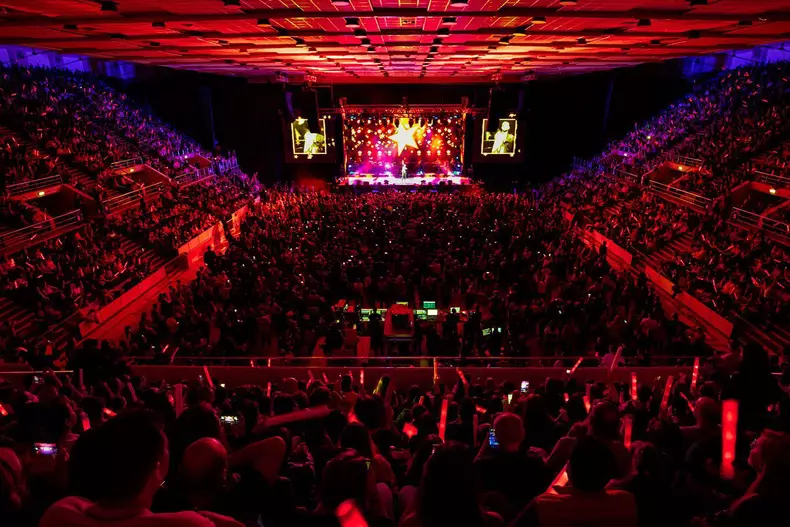 Concert-Smiley-2