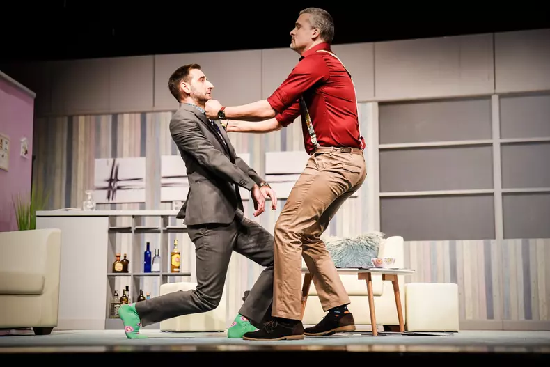 teatru-eu-te-cred-da-tu-ma-minti-4
