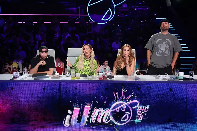 iulia-vantur-jurat-la-iumor-4