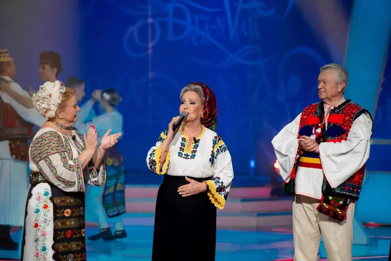 Mioara Velicu, Gheorghe Turda şi Maria Cârneci cântă în limbi străine