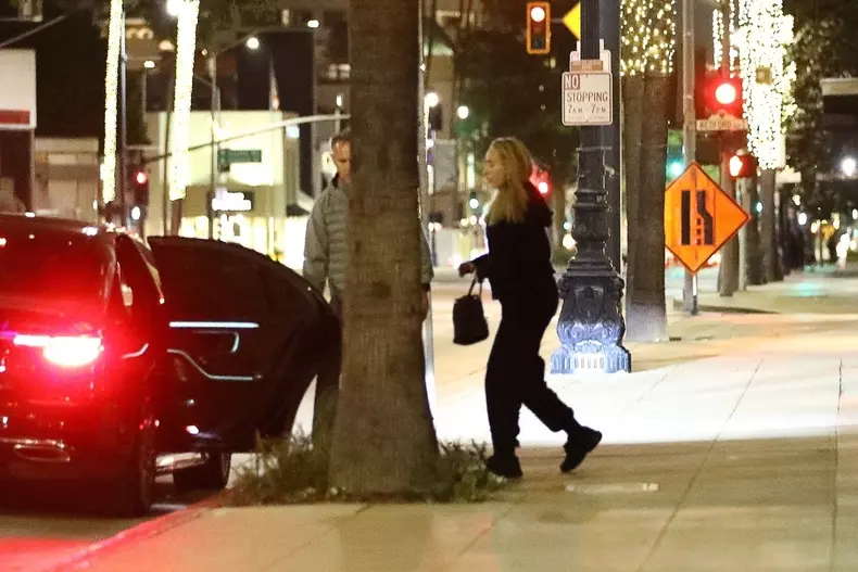 *EXCLUSIVE* Casual and Makeup-Free: Adele's Dinner Date with Rich Paul at Steak 48! *Web Must Call For Pricing*