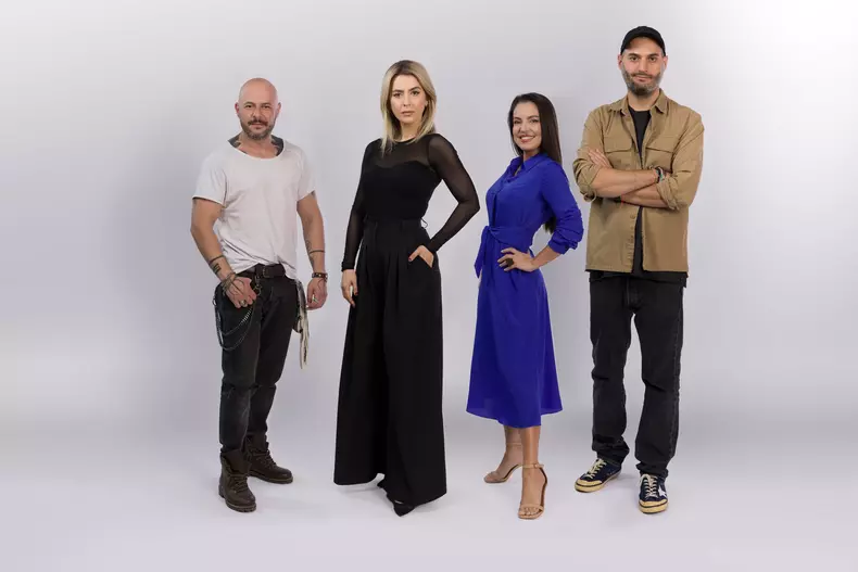 Alex, Andra, Cristina și Omid