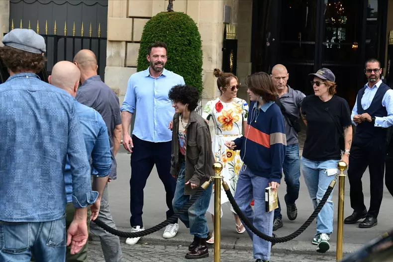 Semi-exclusif - No Web - Ben Affleck et sa femme Jennifer Affleck (Lopez) se promènent dans le Marais lors de leur lune de miel à Paris