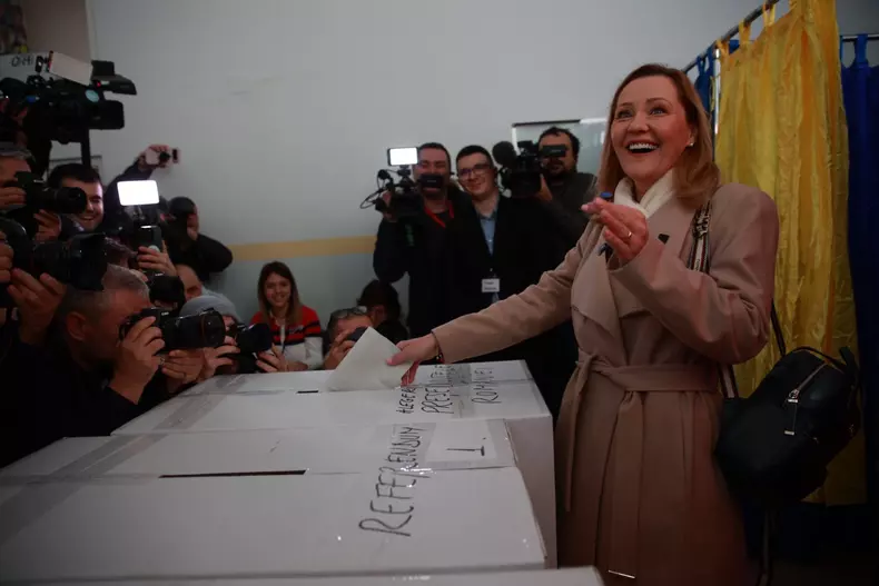 Elena Lasconi - alegeri prezidențiale 24 noiembrie (2)
