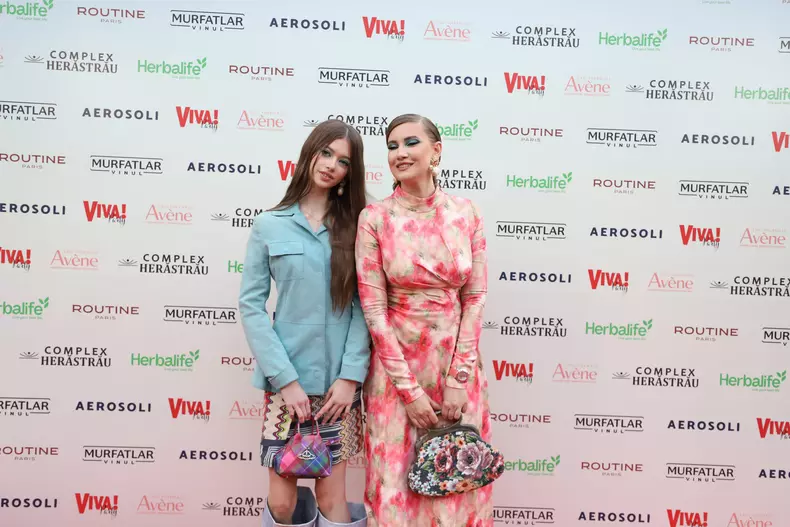 Iulia Albu și Mikaela - VIVA Party 2025 (2)