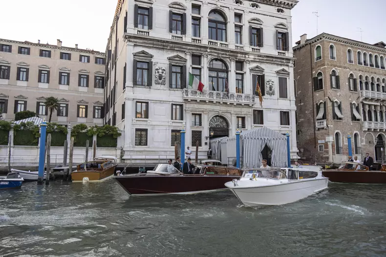 Jeff Bezos and Lauren Sanchez Leaves The Hotel - Venice