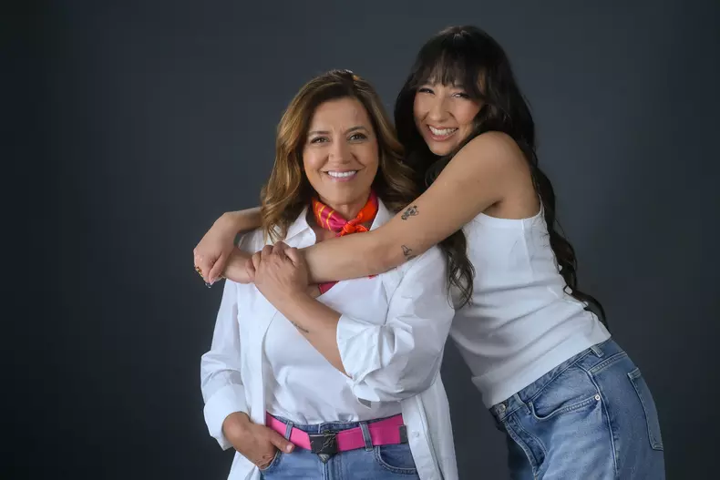 Mirela Retegan si Maya