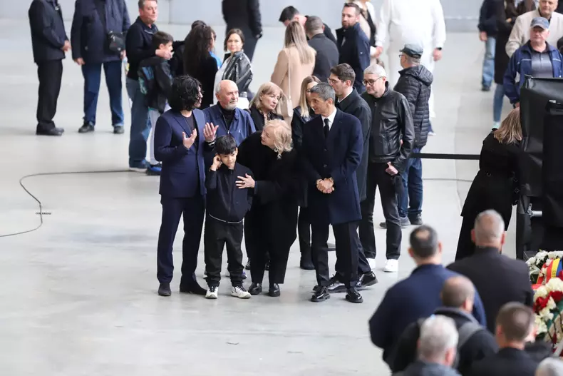 razvan-lucescu-nepoti1