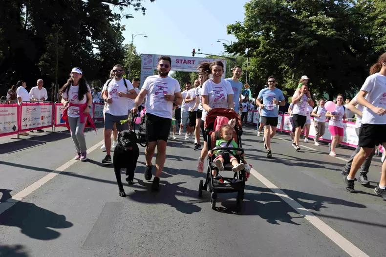 Alergare cu copii, prieteni necuvantatori Race for the Cure Romania_Fundatia Renasterea (10)