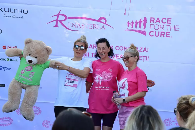 Invingatoare si sustinatori la Race for the Cure Romania_Fundatia Renasterea (4)