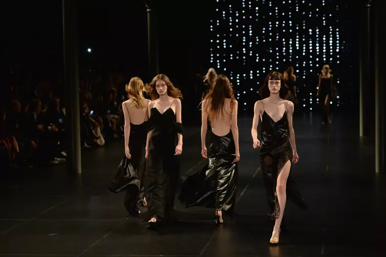 Saint+Laurent+Runway+Paris+Fashion+Week+Womenswear+Y9pLbuZkuI2x