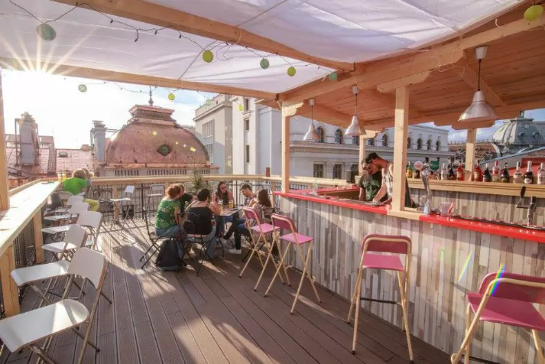Pura Vida Sky Bar