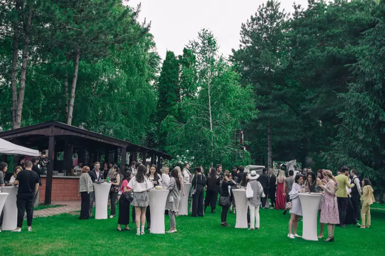 ELLE BLOGGING AWARDS 2017 Detaliile unui garden party de neuitat (17)