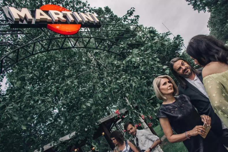 ELLE BLOGGING AWARDS 2017 Detaliile unui garden party de neuitat (19)