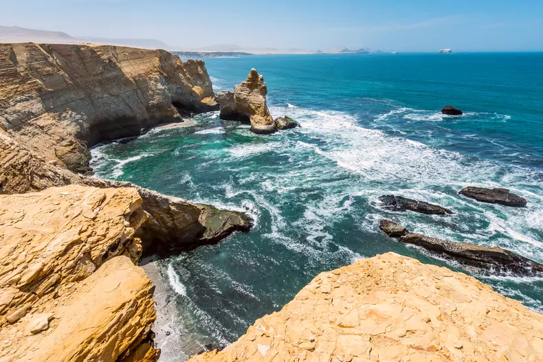 Paracas, Peru