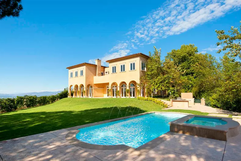 Cum arată casa impresionantă închiriată de Mariah Carey (1)