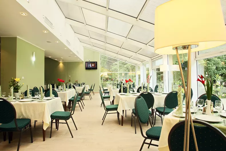 Restaurant-Nufarul-1