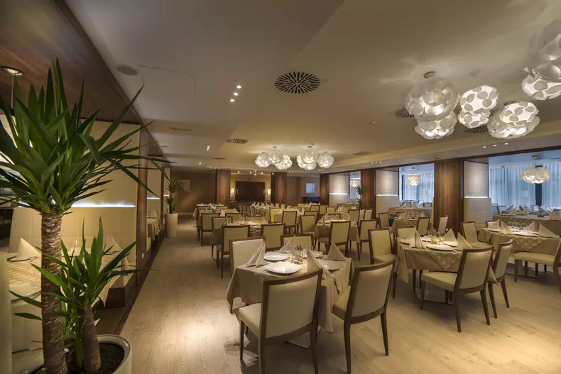 restaurant-7