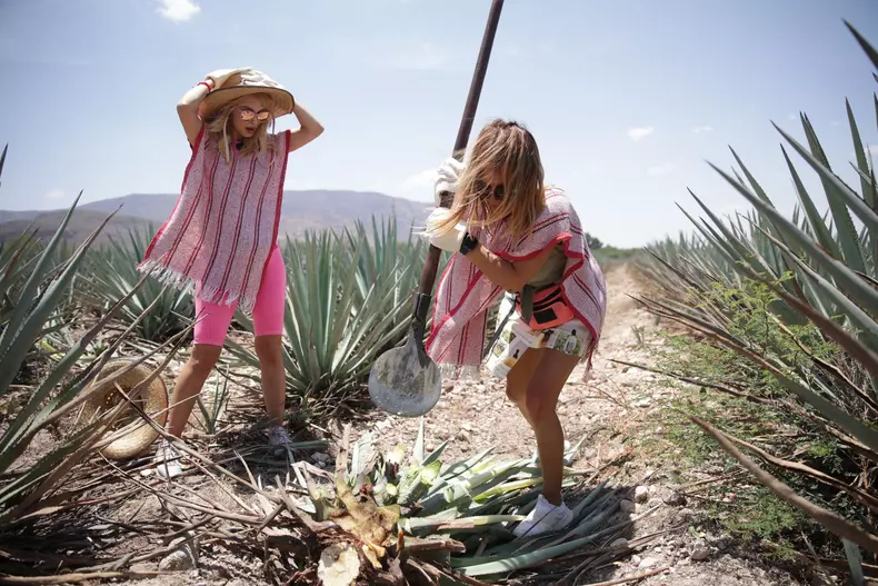 Andreea Bălan și Andreea Antonescu la America Express (10)