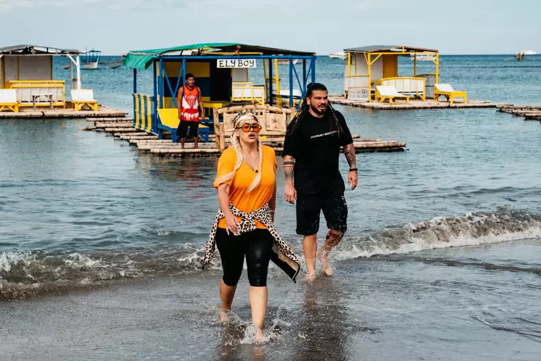 Anda Adam și soțul, la Asia Express (13)