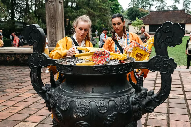 Alina și Cristina au fost eliminate (8)