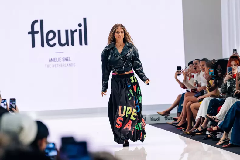 The Comeback Collection Fashion Show (15)