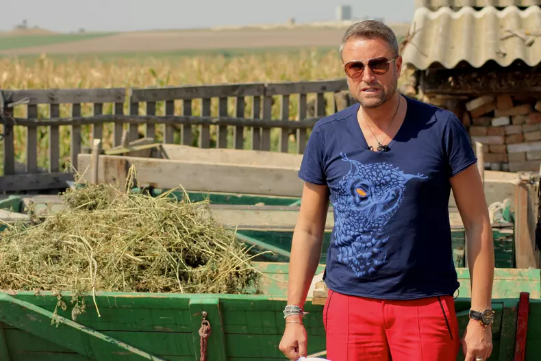 Catalin Botezatu La Ceamurlia de Jos porcii se striga gucci, gucci