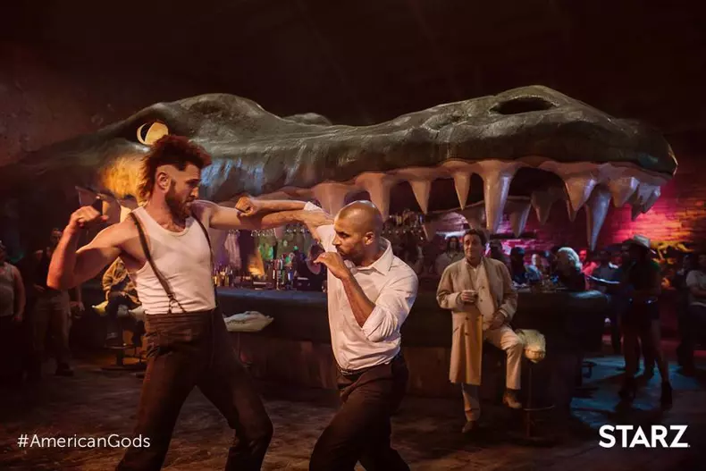 Serialul „American Gods” („Zei americani”) va avea premiera în aprilie (1)