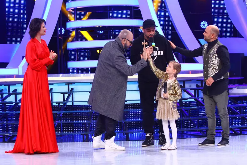 Sâmbăta aceasta, Alex Vasilache cântă cu fetița lui CRBL, la „Te cunosc de undeva!” (3)