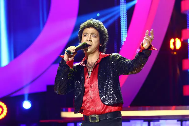 “Te cunosc de undeva!” Nicki Minaj și Tom Jones , printre personajele ediției de sâmbătă, 29 aprilie (20)