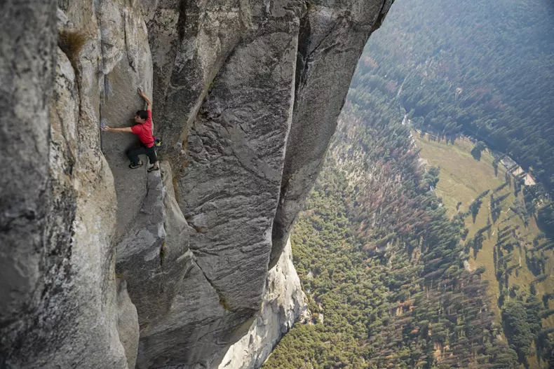 NG_FreeSolo_17