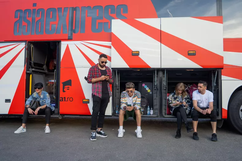 Ce au făcut vedetele concurente în drumul spre „Asia Express”