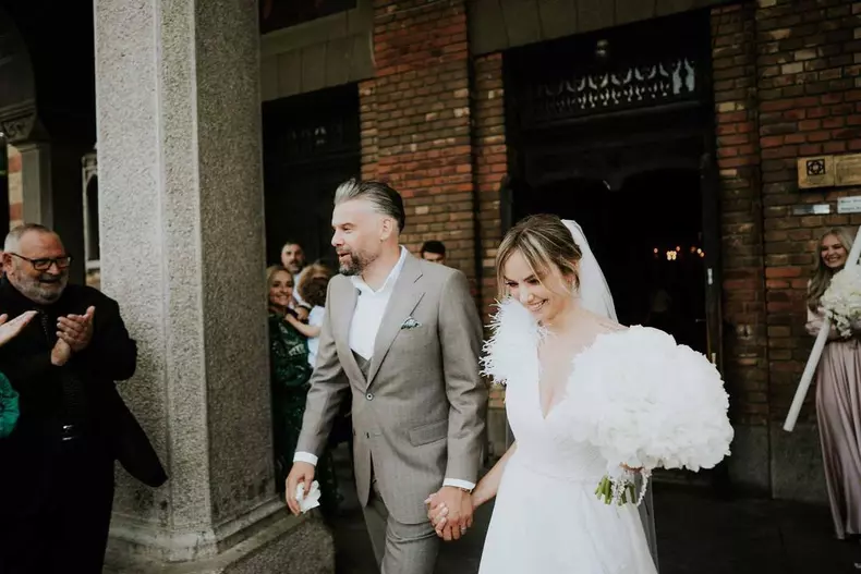 Roxana Ionescu s-a căsătorit religios cu Tinu Vidaicu