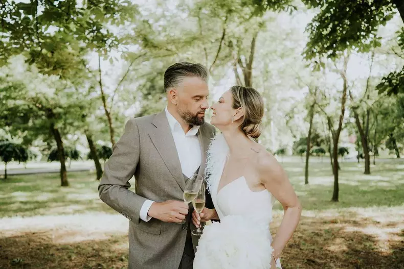 Roxana Ionescu s-a căsătorit religios cu Tinu Vidaicu