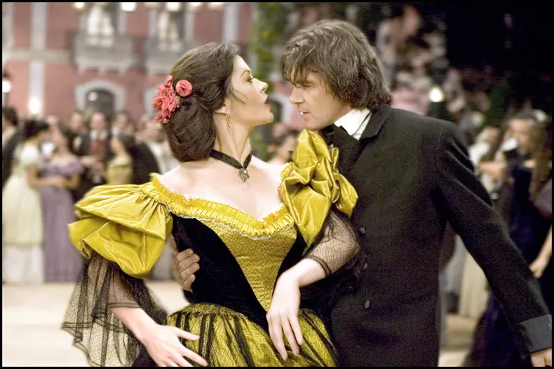 "The Legend of Zorro" Antonio Banderas &amp și Catherine Zeta Jones