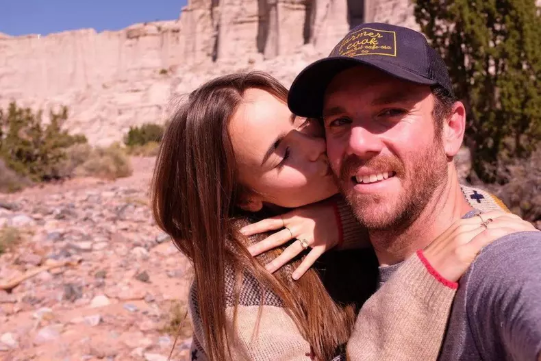 Lily Collins - Emily in Paris si sotul ei, Charlie McDowell