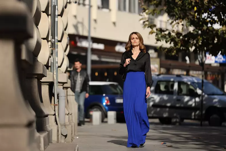 Delia urmărită de Leo (1)