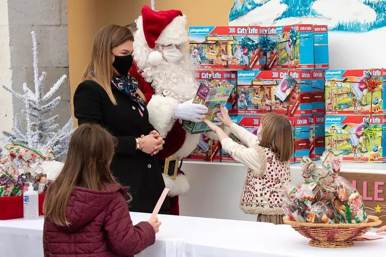 Christmas Gifts Distribution - Monaco