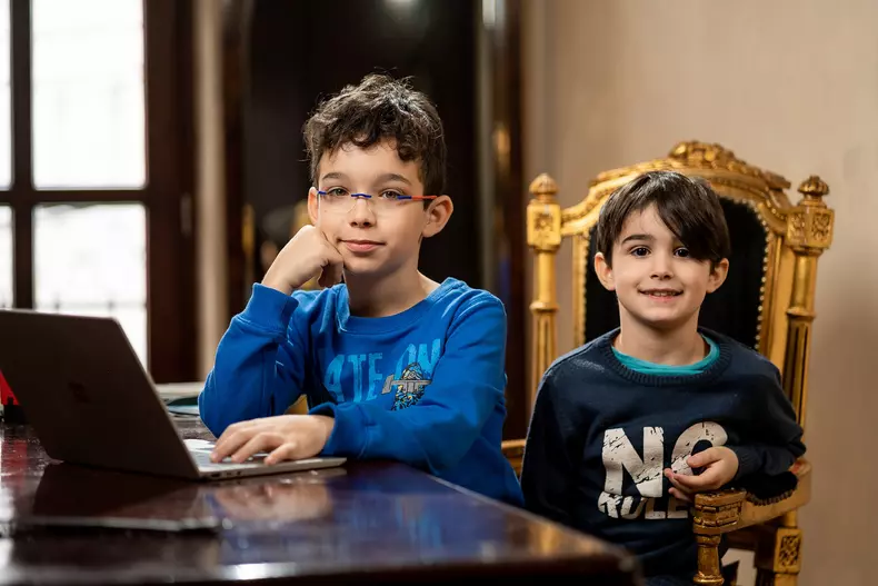 Un nou show în grila Antena Stars. Când începe „La Famiglia, cu Amalia Bellantoni” (4)