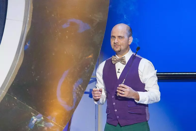 Cosmin Seleși (2)