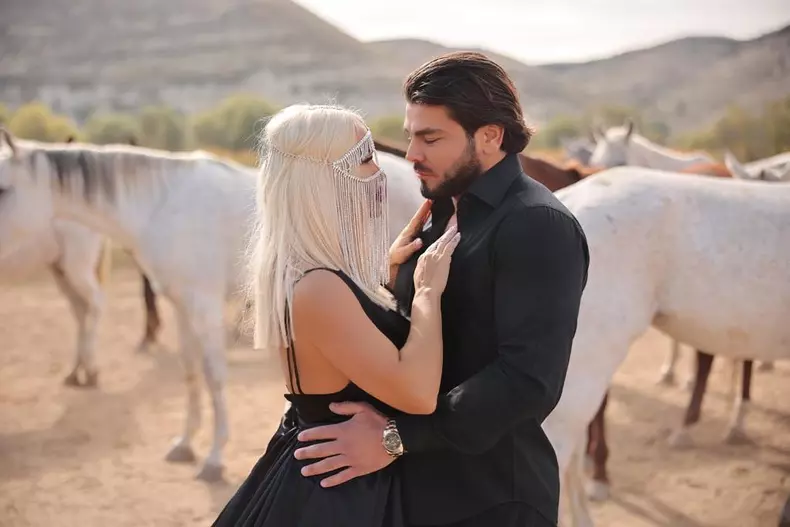 Anda-Adam-insarcinata-a-doua-oara-2